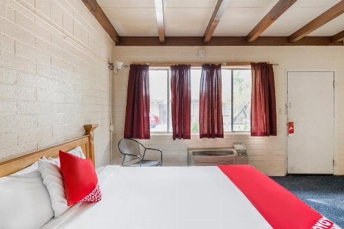 OYO Oasis Motel Las Vegas I-15 image 10