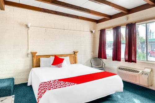 OYO Oasis Motel Las Vegas I-15 image 36